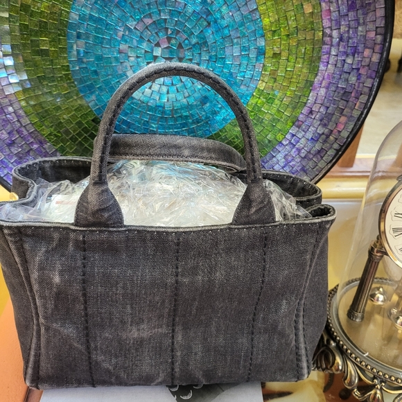 🔥Prada Canapa Logo Nero Denim tote. - Picture 4 of 15